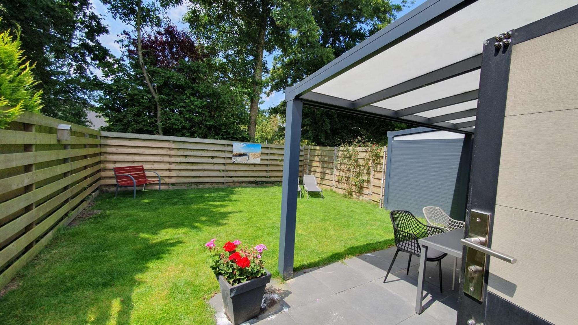 Luxe Zomerwoning Met Omheinde Tuin Voor Hond En Kinderen Dirkshorn Exterior photo